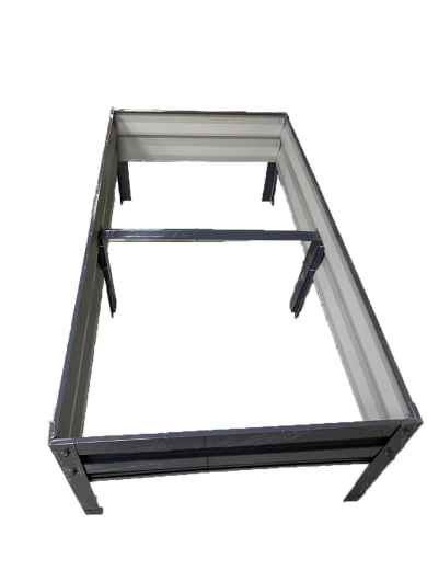 Грядка металличенская садовая